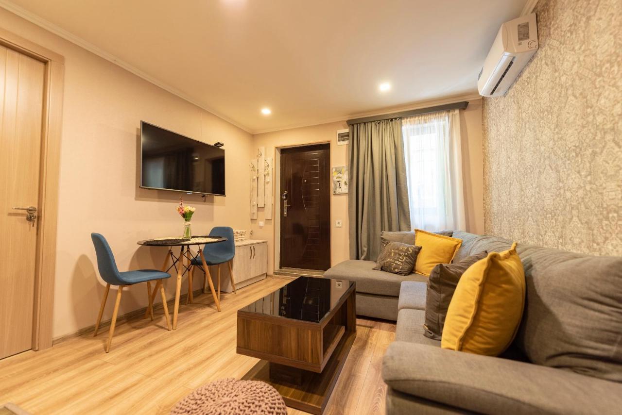 Garden House Villa Tbilisi ภายนอก รูปภาพ