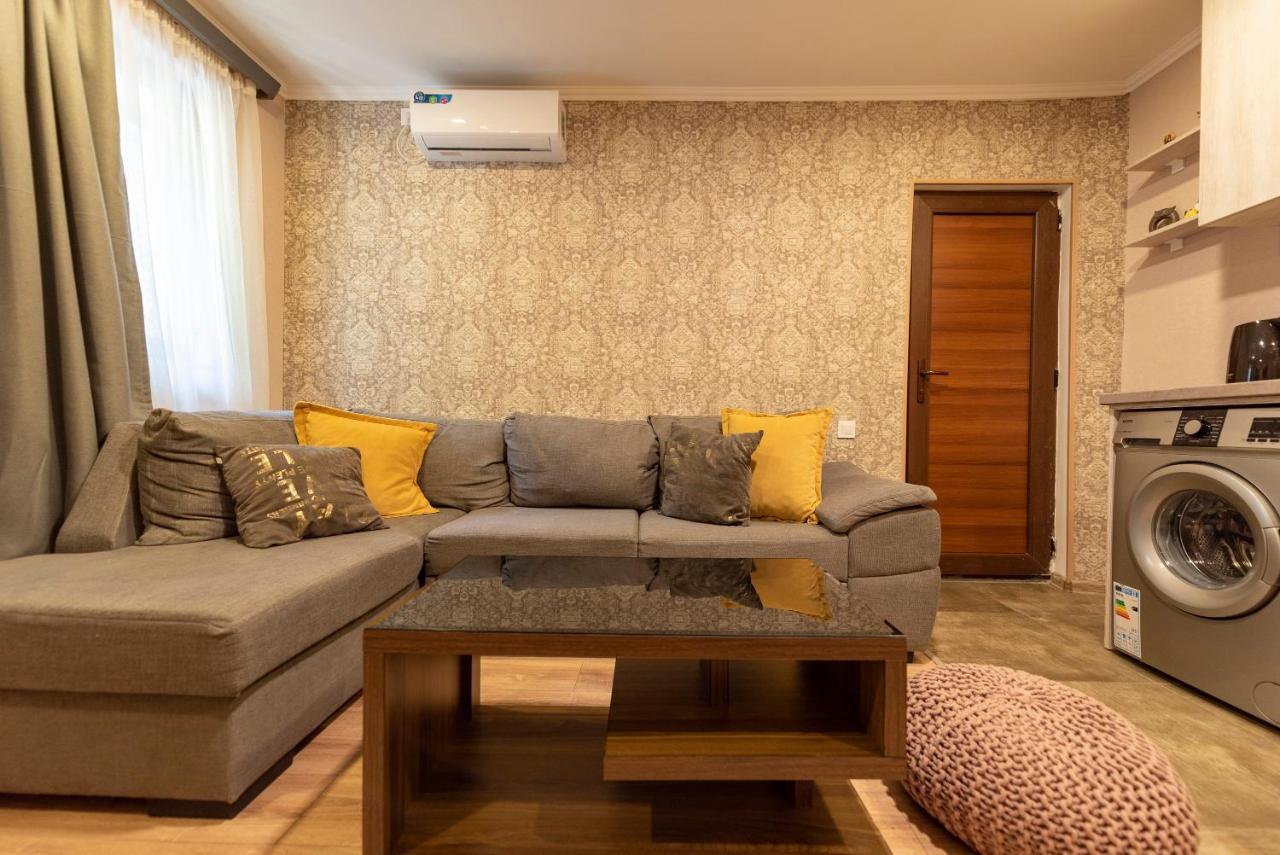 Garden House Villa Tbilisi ภายนอก รูปภาพ
